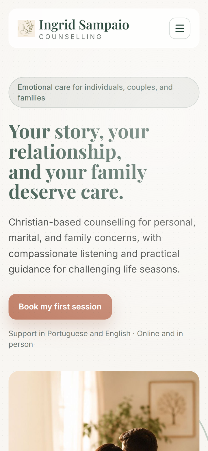 Ingrid Sampaio Counselling on a phone